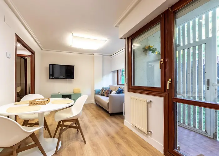 Eguzkilore Txokoa Y Parking Free * Bilbao