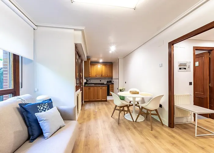Eguzkilore Txokoa Y Parking Free Apartman Bilbao